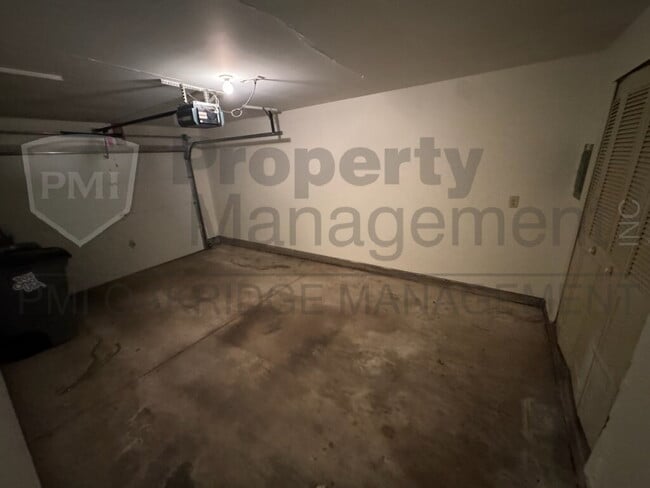 Photo - Single Level  2 Bed Apartment with Garage