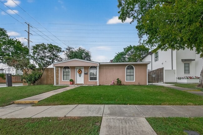 Building Photo - 3928 Childress St