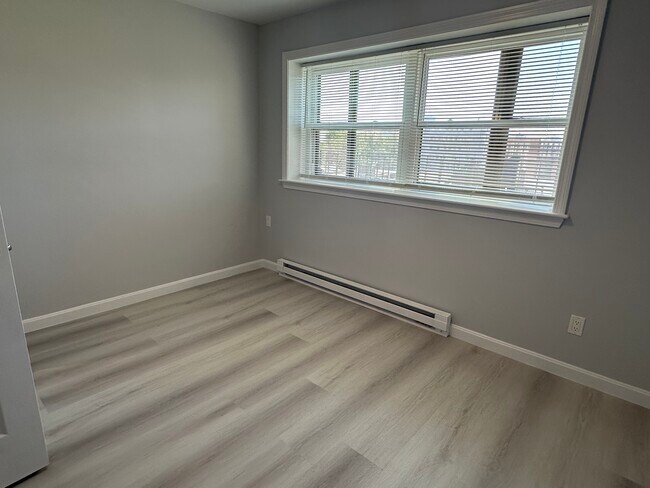 Photo - 482 Commonwealth Ave