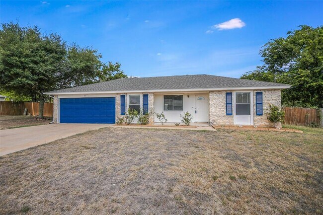 Photo - 301 Fawnfield Dr House