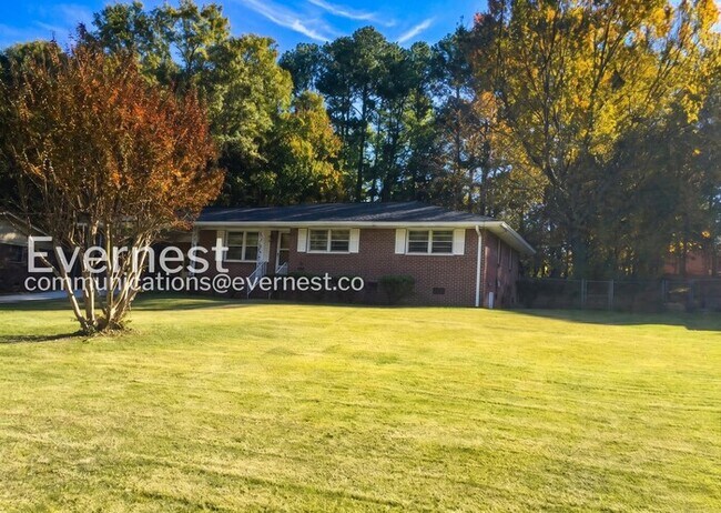 Photo - 3 Bed/1.5 Bath Home with Carport / Coming Soon!