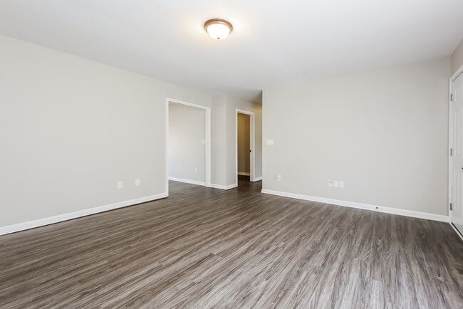 Photo - 207 Pinonwood Dr