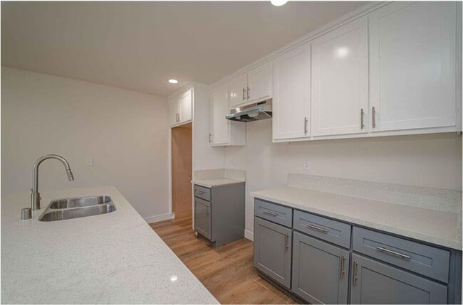326 E 73rd St Unidad 73(328B)