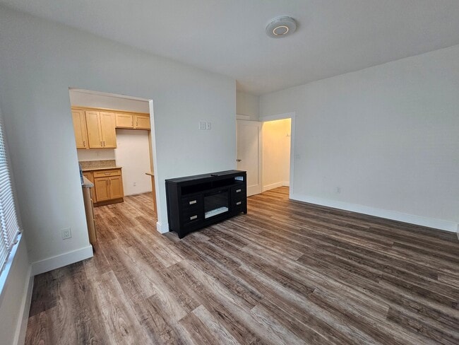 Building Photo - 740 Lime Ave