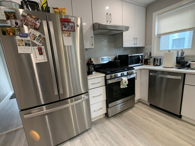 Building Photo - 102 Nonantum St Unit 102 Rental