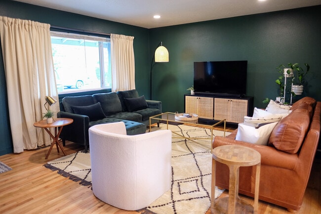 Photo - The Hidden Emerald