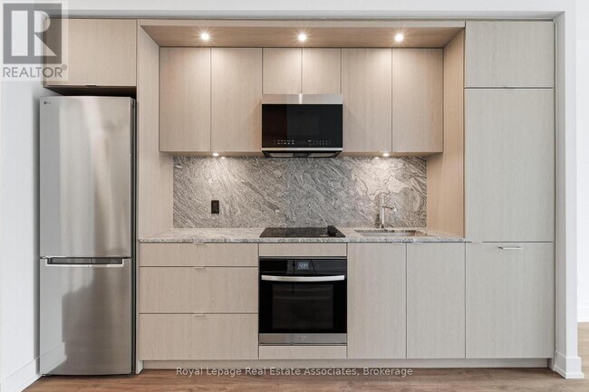 Photo - 25 Cordova Ave Unit 808