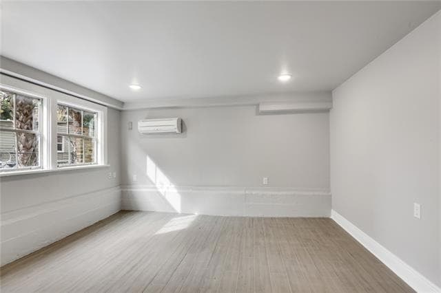 Photo - 1428 Broadway St