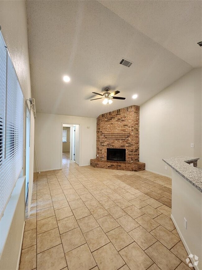 Building Photo - 2610 Garrettson Dr Rental
