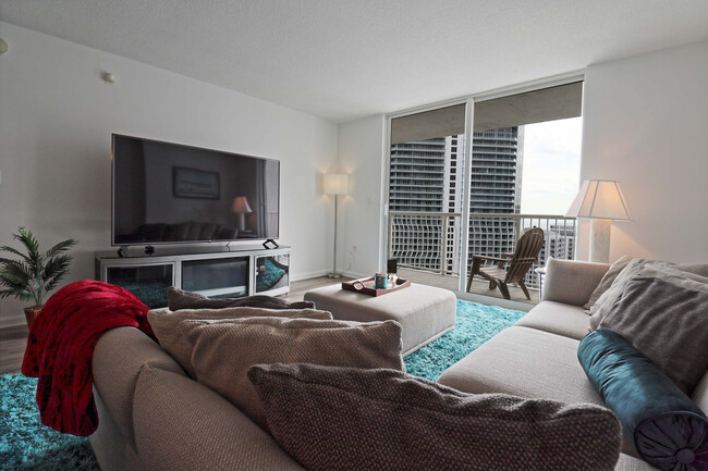 Building Photo - 1200 Brickell Bay Dr Rental