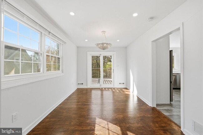 Photo - 448 Summers Dr