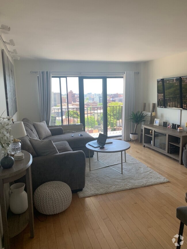 Building Photo - 2540-40 Shore Blvd Unit # 14B Rental