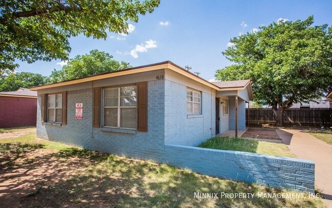 Photo - 4610 52nd St Townhome
