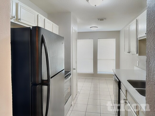 Photo - 2709 Star Ave