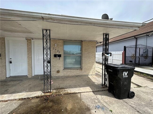 Building Photo - 3525 Jackson Blvd Rental