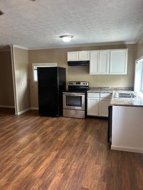 Photo - 826 Danbury St