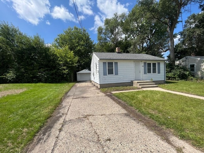 Photo - 2326 Belden St
