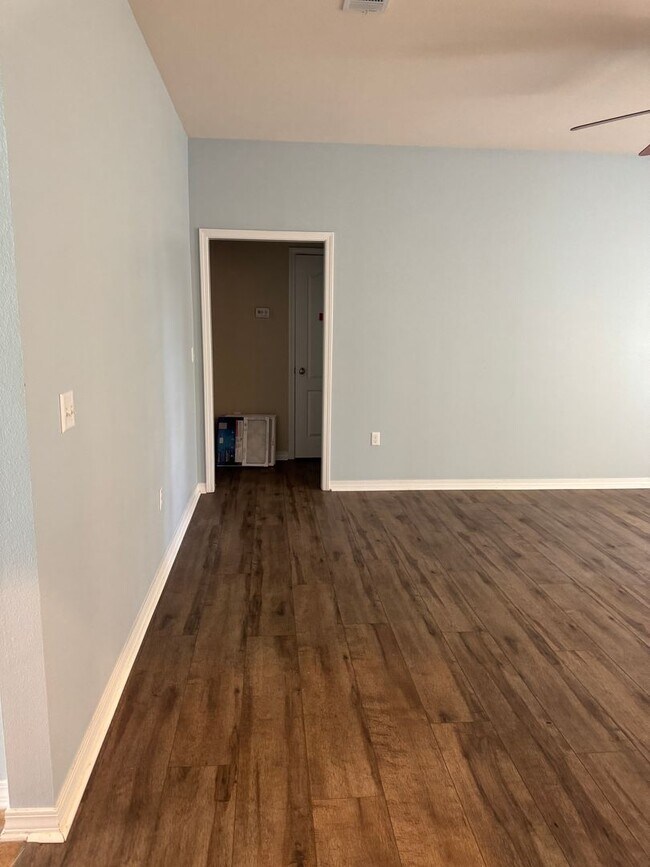 Photo - 156 Creve Core Dr