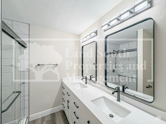 Photo - 1631 Monterey Ln