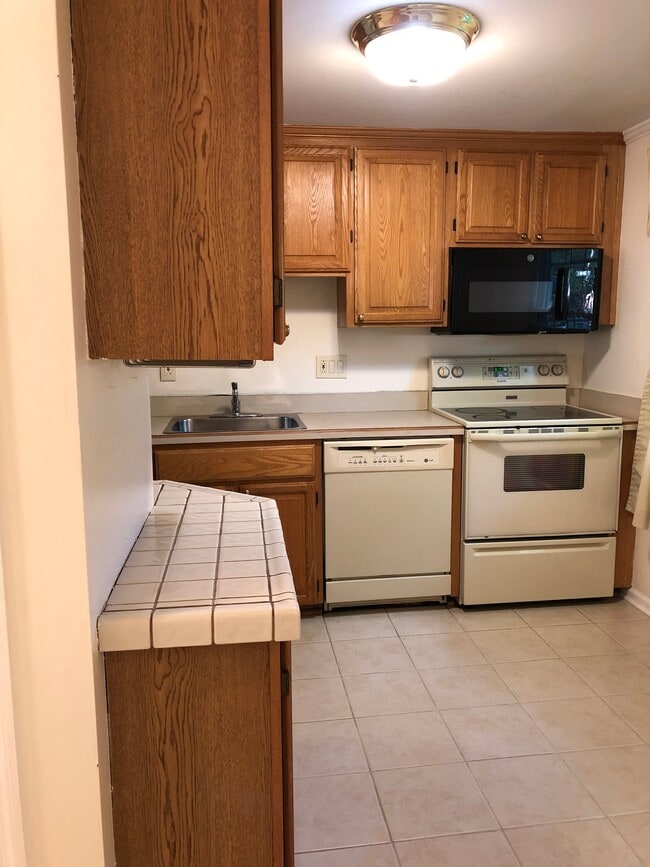 Photo - 1124 N Utah St