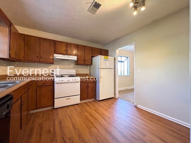 Photo - 1174 Ridgecrest Ln SE