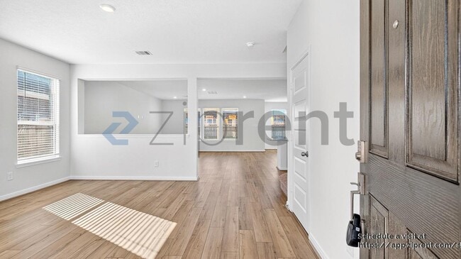 Photo - 7611 Coral Ky Dr