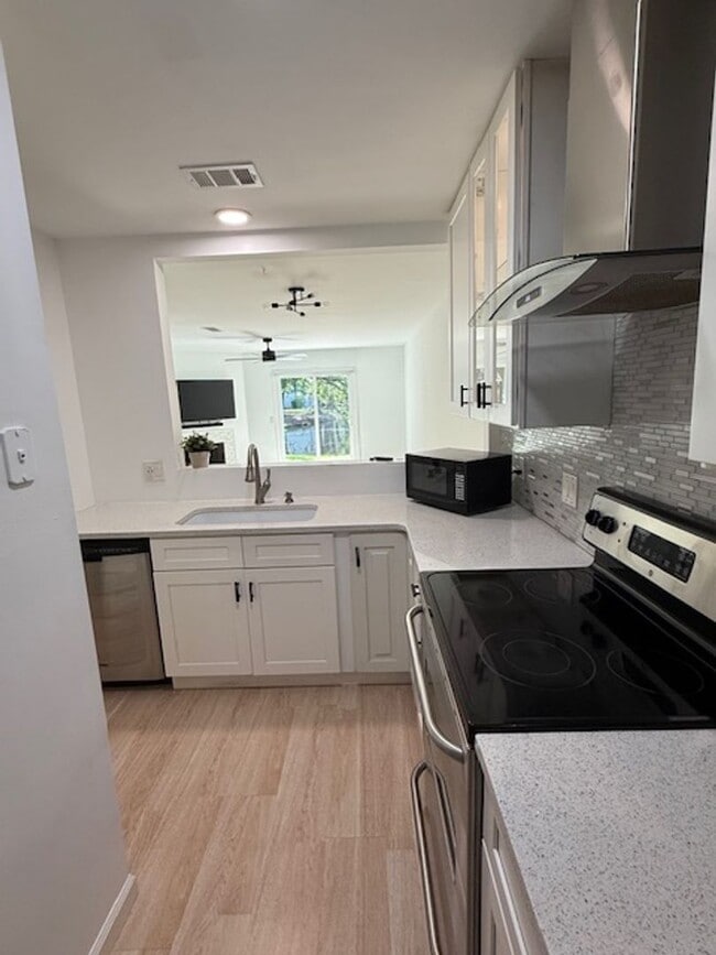 Photo - Upgraded - Woodlake Villa 49
