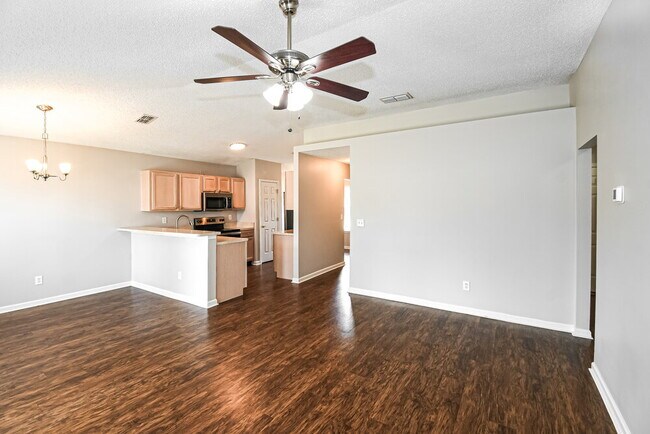 1125 Buccaneer Blvd