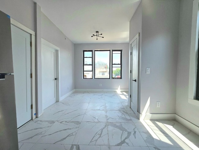 Photo - 226 Roseville Ave Unidad 201