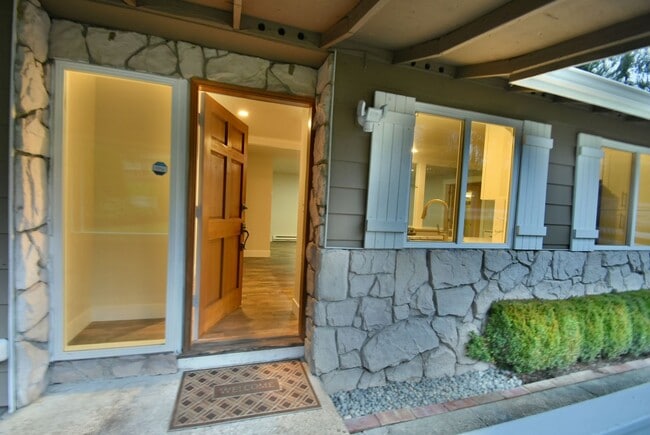 Photo - 3Bd/1.75Ba Woodinville House