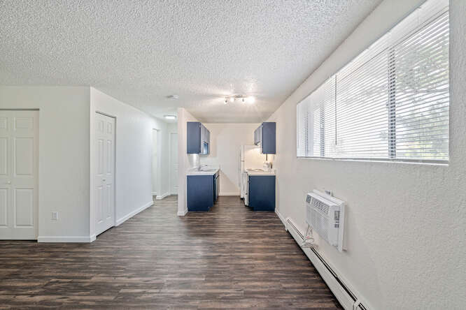 Dinning/Kitchen - 1397 Laredo St (Aurora, CO)