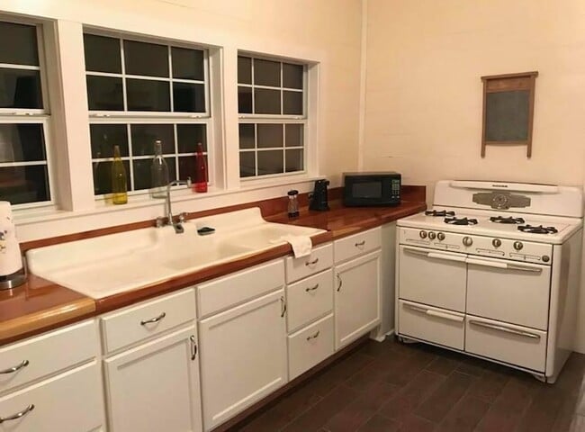 Photo - 506 County Rd 2212