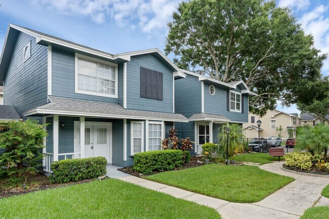 Photo - Beautiful 2/2.5 Townhome Near Downtown and...