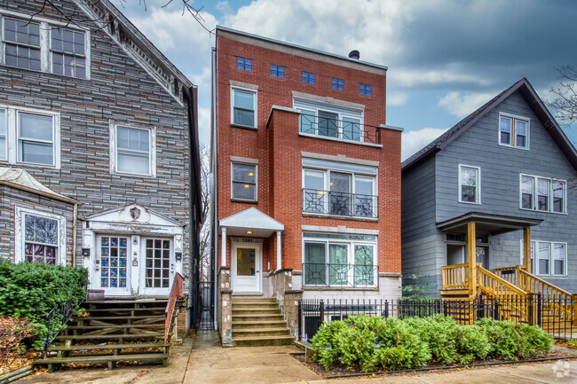Building Photo - 1541 W Roscoe St Unit 2 Rental