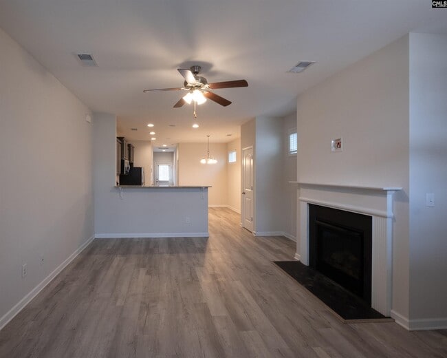 Photo - 135 Silver Run Pl