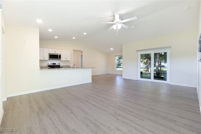 Photo - 5038 Tradewinds Cir