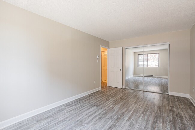 Photo - La Framboise Apartments