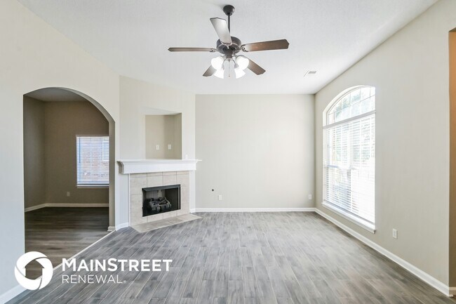 Photo - 10092 Mill Hill Ave