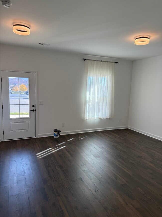 Photo - 179 Broad St