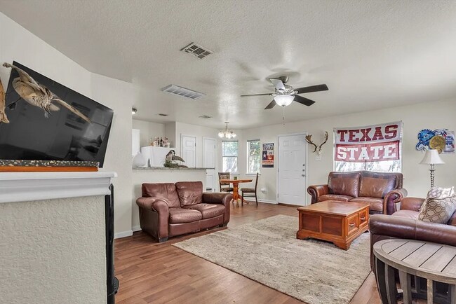 Living Space 2 - 899 Sagewood Trl Unit 899