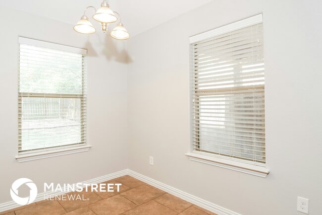 Photo - 3429 Heatherbend St
