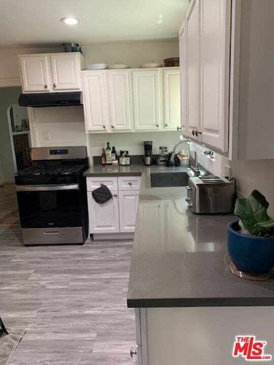 Photo - 833 Wilcox Ave