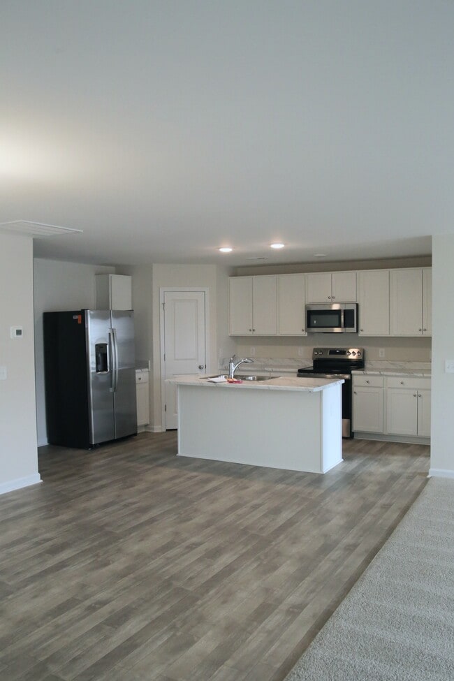 Photo - 36 Alderman Ct
