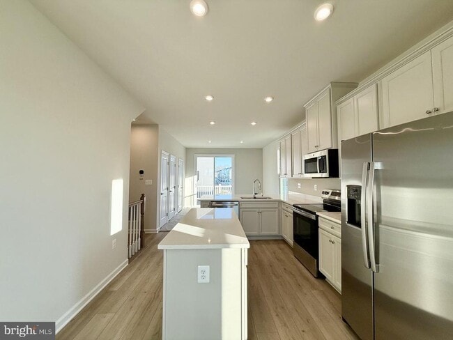 Photo - 9366 Tanfield Dr