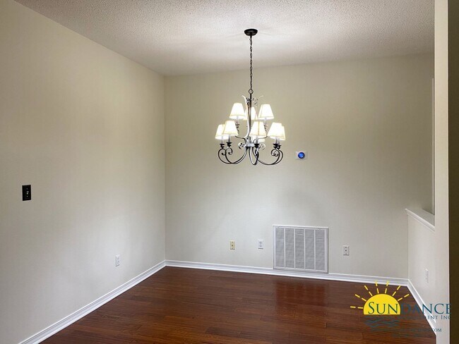 Photo - Stunning 5 Bedroom Home in Robledal Estates