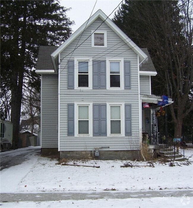 Building Photo - 25 Division St Rental