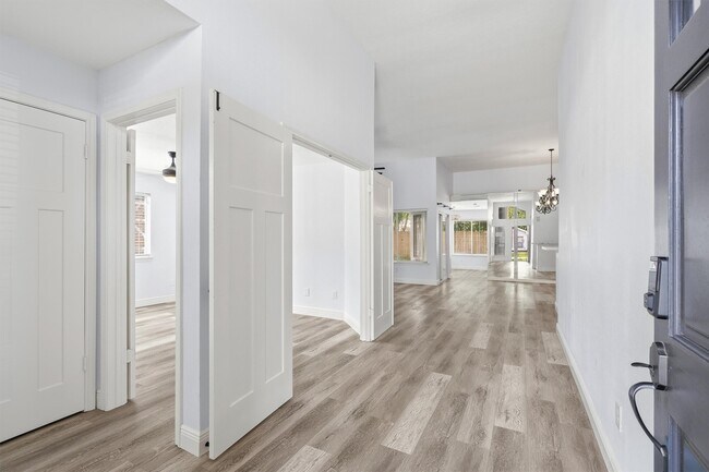 Photo - 7815 Royan Dr