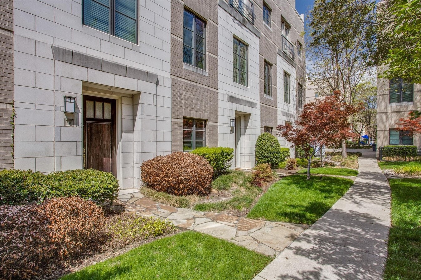 Photo - 3210 Carlisle St