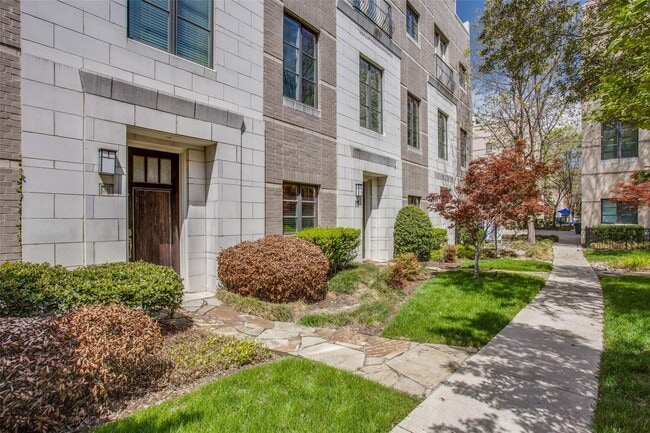 Building Photo - 3210 Carlisle St