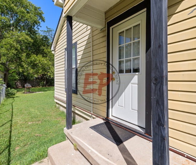 Photo - 1212 Lewis St Casa